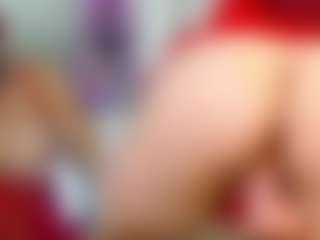 Live cam show with Yashira-Lennis - Mature on Hubzter Live
