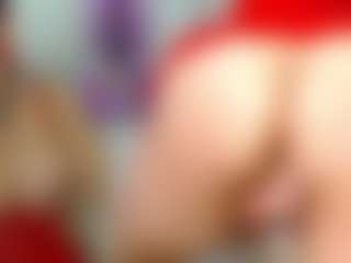 Live cam show with Yashira-Lennis - Red Hair Middle Aged on Camsoda