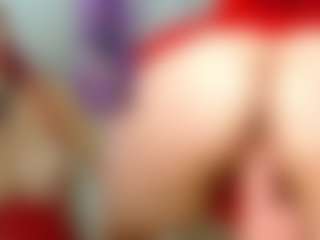 Live cam show with Yashira-Lennis - Athletic Middle Aged on Camsoda