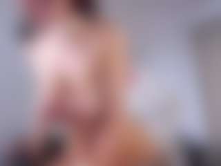 Live cam show with Adele-Vibe - Spank Red Hair on intimatelivegirls.com