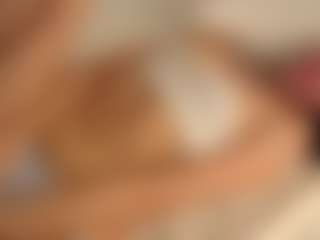 Live cam show with MariamFares - Green Eyes on TeamSkeetLive