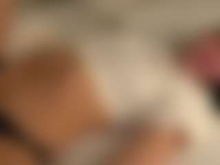 Live cam show with MariamFares - Green Eyes on Streamer API