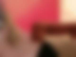 SandraKind's Live Sex Cam Show