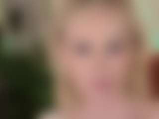 Live cam show with SandraKind - Skinny MILF on hrnylive.com