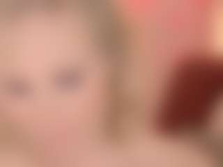 SandraKind MILF webcam performer live streaming