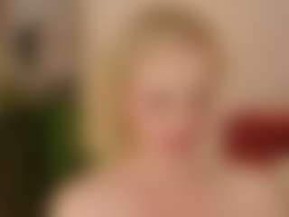 Live cam show with SandraKind - Blonde Hair Middle Aged on EXY