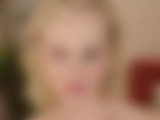 Live cam show with SandraKind - Blonde Hair Middle Aged on Camsoda.co