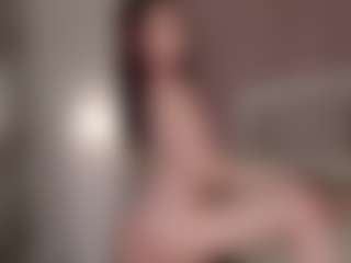 Synne-g1ows's Live Sex Cam Show
