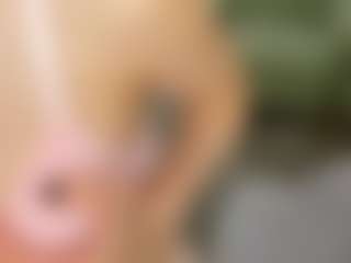 Live cam show with Synne-g1ows - Green Eyes on Camming Site