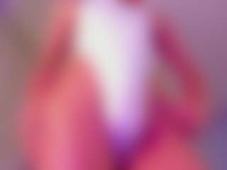 Live cam show with Alaiaguerra - Fake Tits on Cam Slut