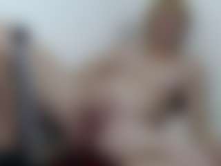 Live cam show with Marusyaluxury - Blonde Hair Amateur on StripNow