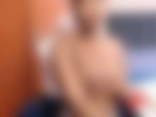 Live cam show with SlenderSubtype - Eating Pussy on Camiplay Live