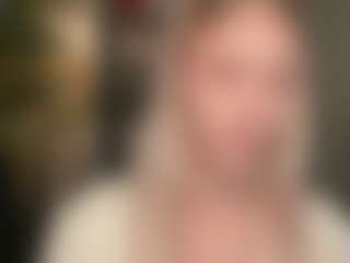Live cam show with EsmaGreaves - Tattoos Granny on realtime-chat