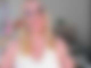 Live cam show with Vickie - Work on Camsoda Late Night
