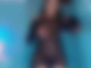 Live cam show with evelynquee - Brown Eyes on Camsoda