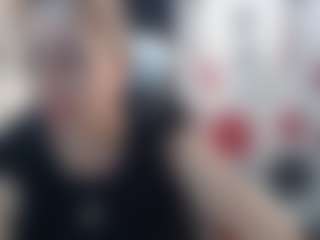 Live cam show with Chayla-Ruiz - Middle Aged on SmokeAndPoke