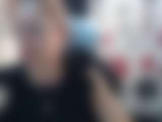 Live cam show with Chayla-Ruiz - Smoking on Camsoda