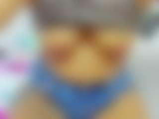 MiiaKittyy's Live Sex Cam Show