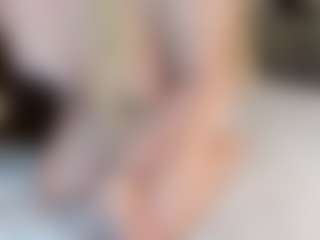 Live cam show with Dani-rosee1 - Lush Blonde Hair on ObeyMaria