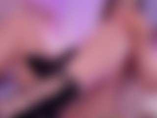 Live cam show with Nattyroberts - Camel Toe on Camming Site