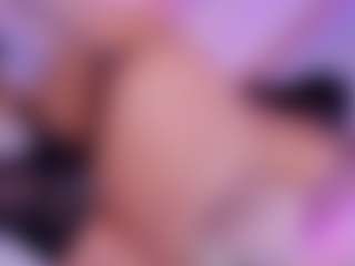 Live cam show with Nattyroberts - Eating Pussy on Dolls Live