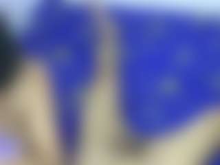 Live-Cam-Show mit Andy-Wong - Tease auf Camsoda