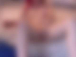 Live cam show with DramaQuenn - Oil on dropp.cam