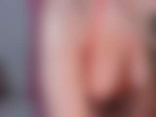 manelyk222's Live Sex Cam Show