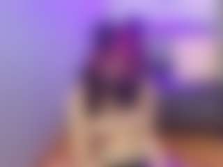 Live cam show with Kali Lowe - Thin on TastyBlacksLive