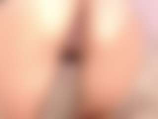 Live cam show with Emily-Charly - Hairy Pussy MILF on UwU Esports