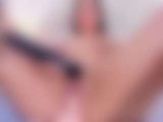 Live cam show with ALAIALESTER - Petite on livesuperchat.net