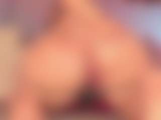 Live cam show with keira18 - Double Penetration on fapnchat