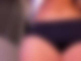aurora-tziu's Live Sex Cam Show