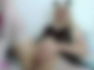 Live cam show with Ayesha_saade - Brown Eyes on PervPlay.com