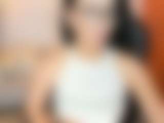 Live cam show with Melina-Rouge - Facial on Soda Cam