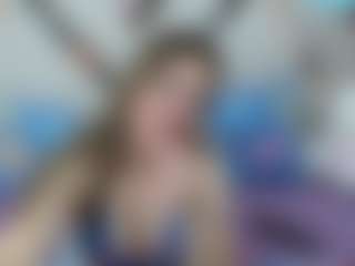 SamantaSweetx MILF webcam performer live streaming