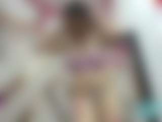 Live cam show with SamantaSweetx - Brown Hair MILF on eurowanks.com