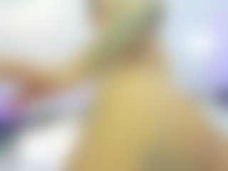 Live cam show with Rave-connor - Petite on Dolls Live