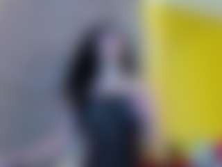 ElaSalvatore's Live Sex Cam Show