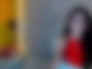 ElaSalvatore's Live Sex Cam Show