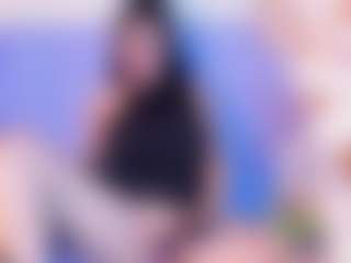 ElaSalvatore's Live Sex Cam Show