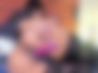 Live cam show with Gaby manson - Nipple Piercings on AdultVida.com