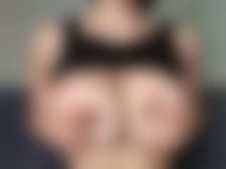 OnlyKira's Live Sex Cam Show