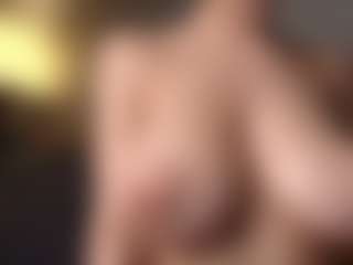 OnlyKira's Live Sex Cam Show