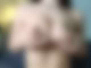 Live cam show with OnlyKira - Spinner on Cam Slut