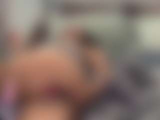 yourmamisilk's Live Sex Cam Show