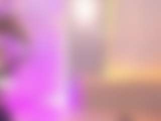 Live cam show with Agatha-Brooks-T - Skinny on Camsoda