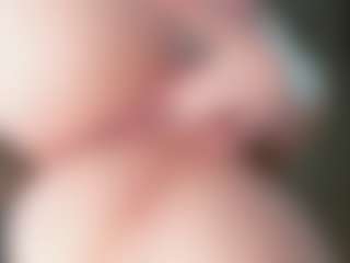 Live cam show with EveFina - White on CamwithHer | united states