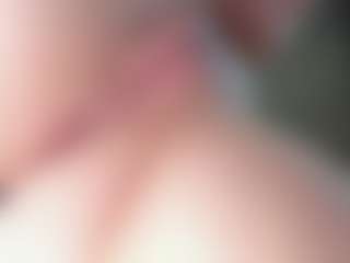 Live cam show with EveFina - Small Tits on AdultVida.com