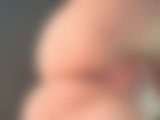 Live cam show with EveFina - Granny Lovense on AdultVida.com